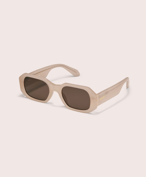 Hyped-Up-Classic-Sunglasses-  display picture 3